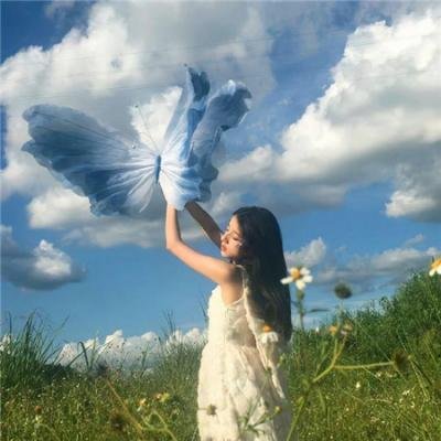 露的青春成长日记 在线观看